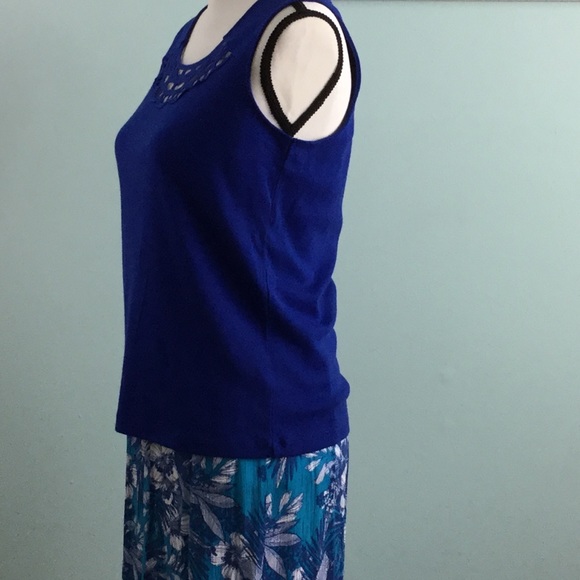Rafaella - Royal Blue Sleeveless Pullover Top - Picture 3 of 7